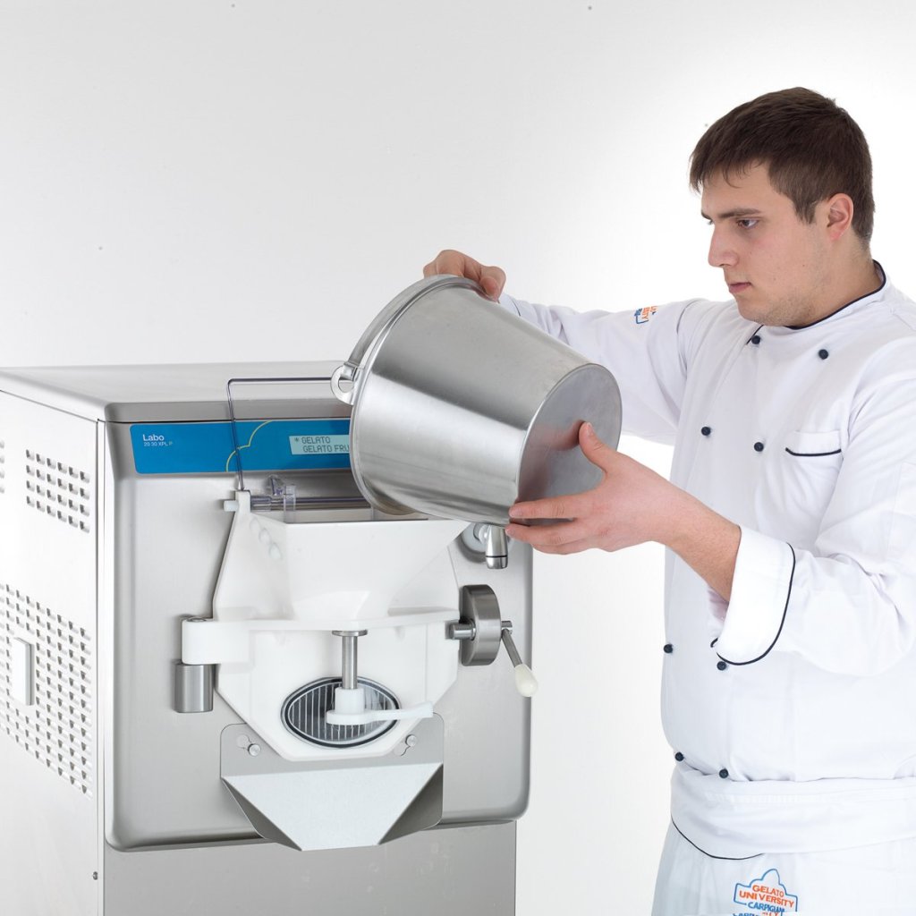 Carpigiani Labo 50 90 XPL P in use