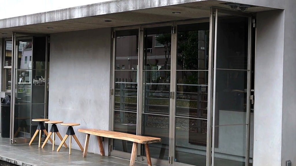 Concrete shopfront of the first Pâtisserie Asako Iwayanagi