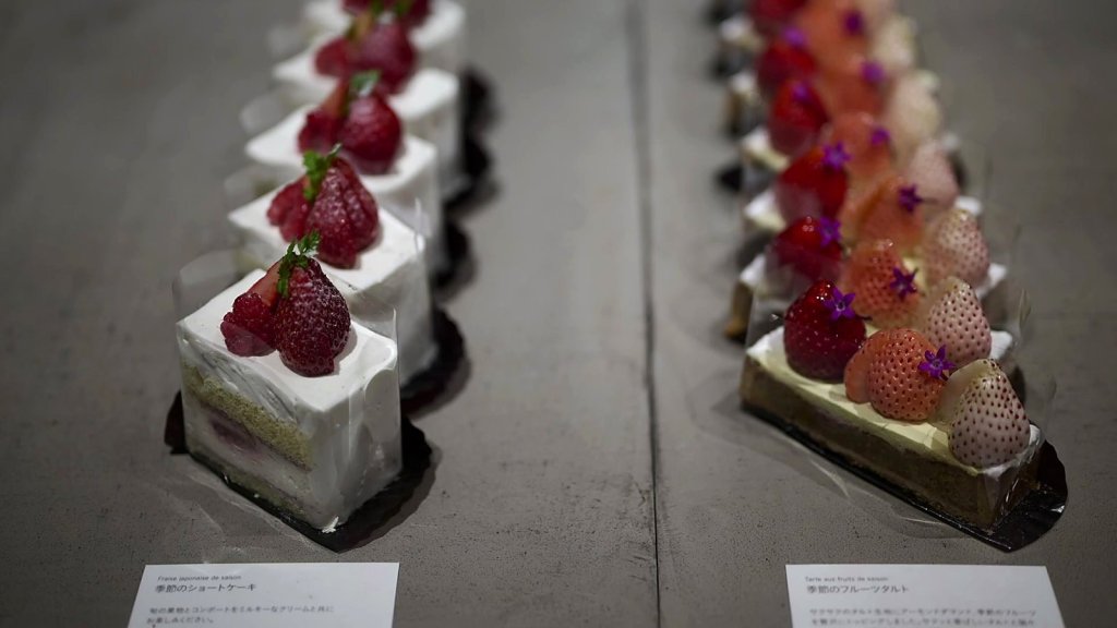 Strawberry shortcake slices and tarts in a row