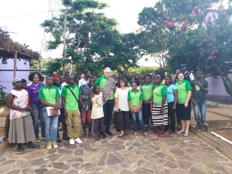Cremedoce de Fronteira: A Social Gelato Enterprise in Mozambique
