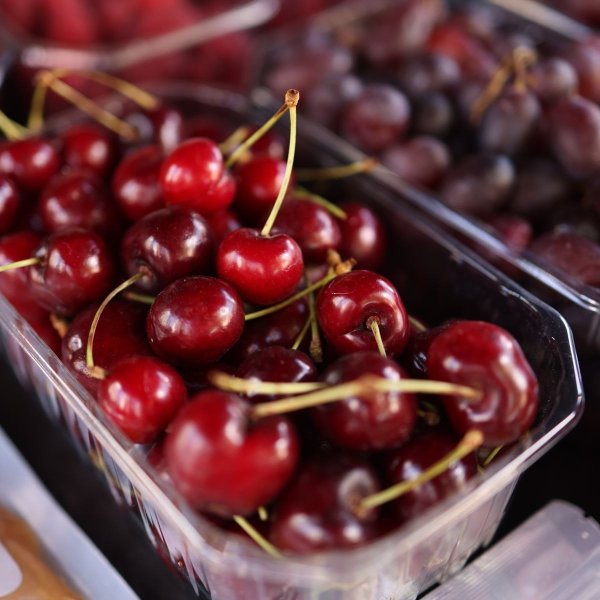 Fresh cherries Fresh cherries
