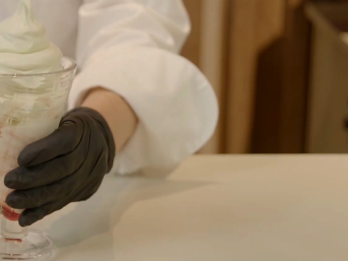 Building a sundae glass.