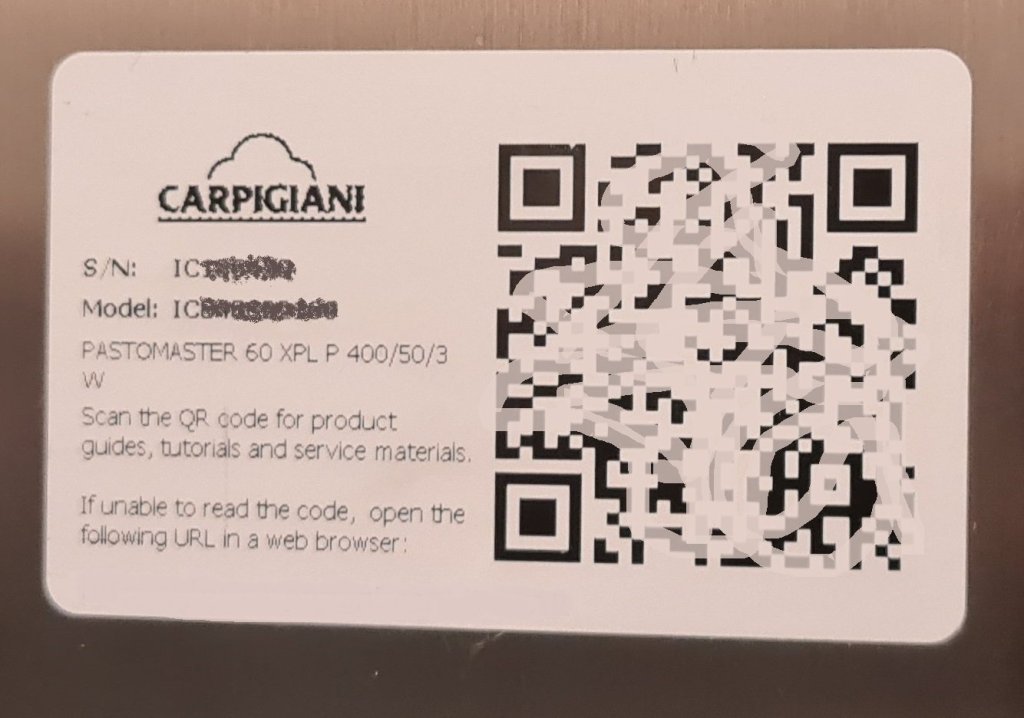 Machine label showing the serial number and model fields