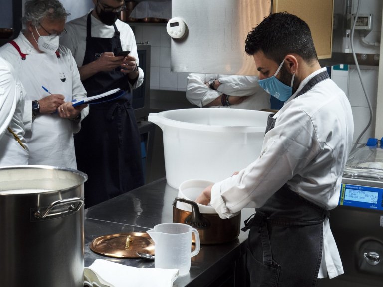 Making Cheese with Pastomaster HE: A Symposium at Agli Amici